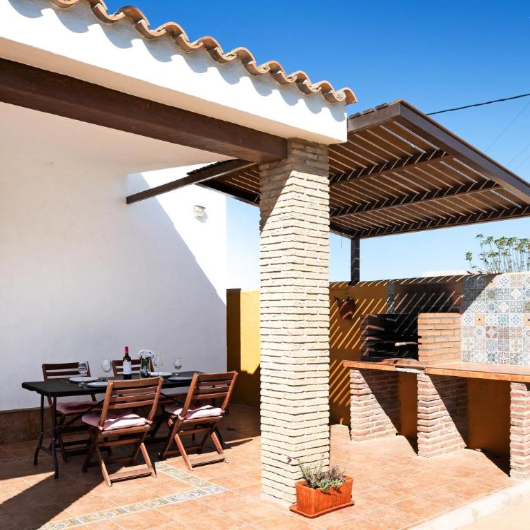 Casa La Vigía - Habitación Cuádruple - vistas al jardín - 5