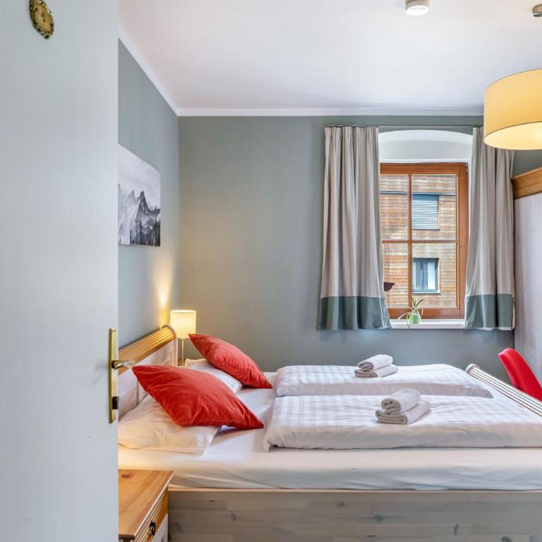 Chalet Sonneck - Seefeld - Standard Zimmer mit Queensize-Bett - 12