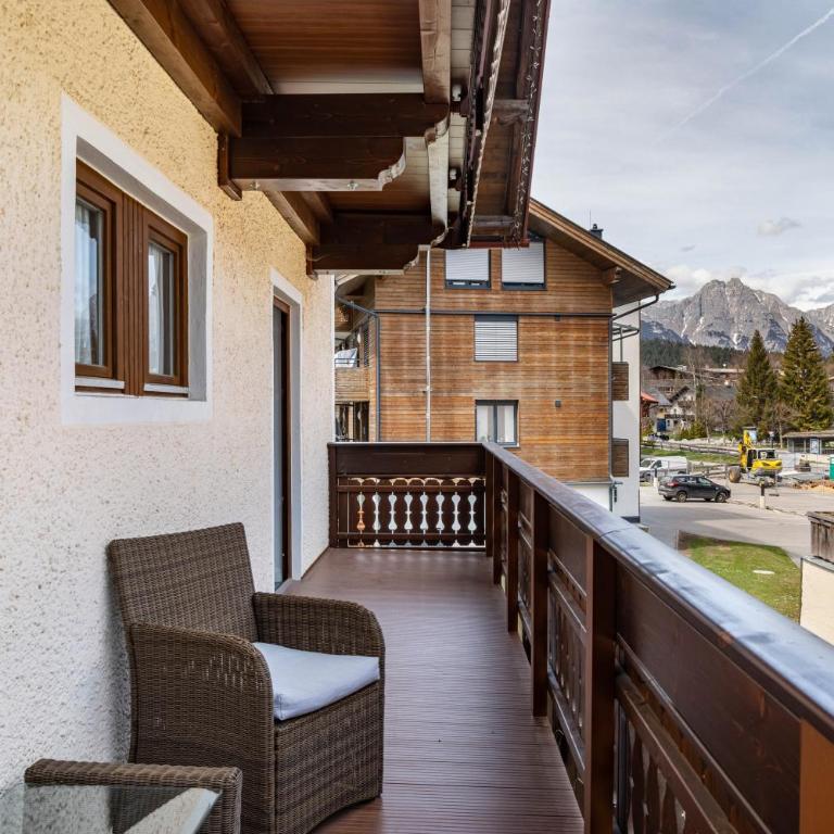 Chalet Sonneck - Seefeld - Standard Zimmer mit Queensize-Bett - 1