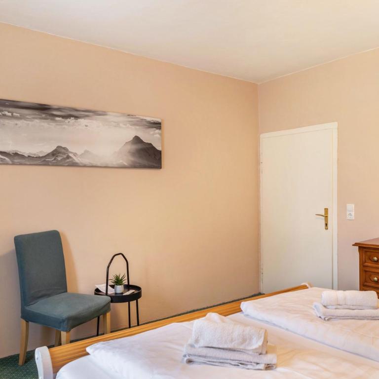 Chalet Sonneck - Seefeld - Standard Zimmer mit Queensize-Bett - 11