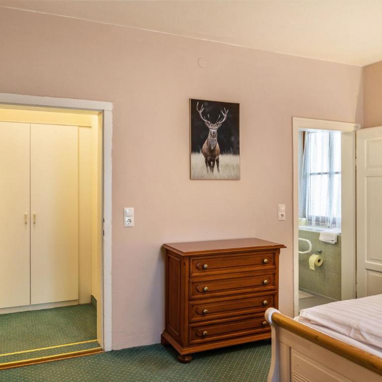 Chalet Sonneck - Seefeld - Standard Zimmer mit Queensize-Bett - 7