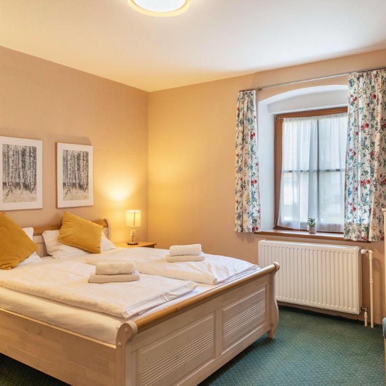 Chalet Sonneck - Seefeld - Standard Zimmer mit Queensize-Bett - 1