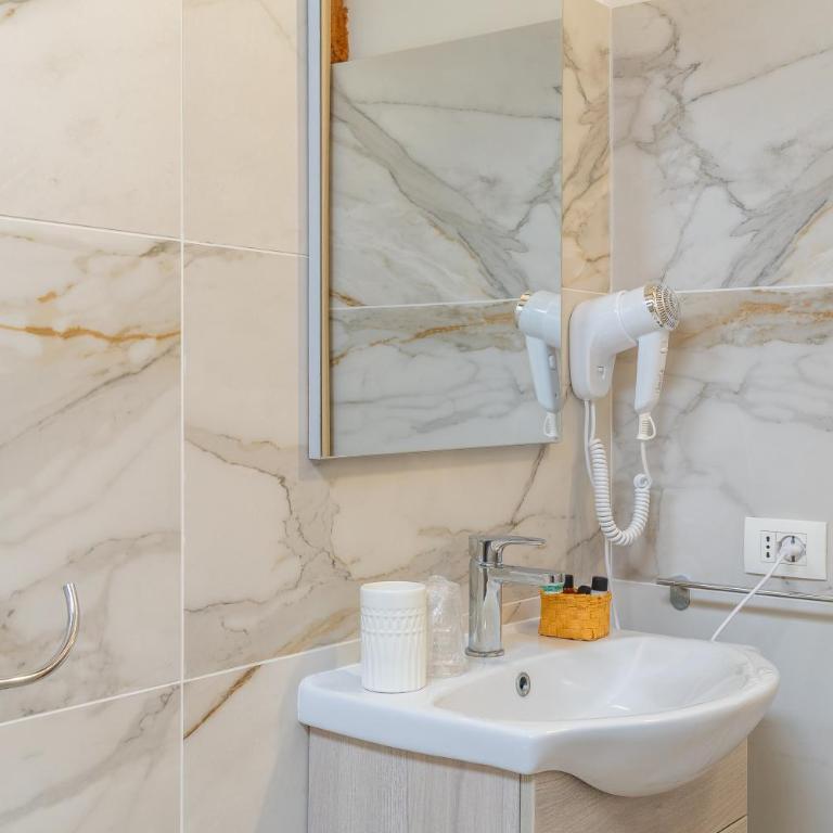 Le Saline Rooms Marzamemi - Triple Room with Shower - 9