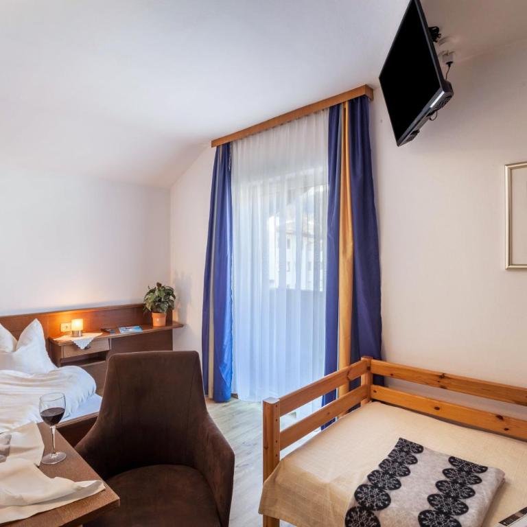 Ferienwohnung Brugger 4 Personen - Deluxe Apartment mit Balkon und 2 Schlafzimmern - 10