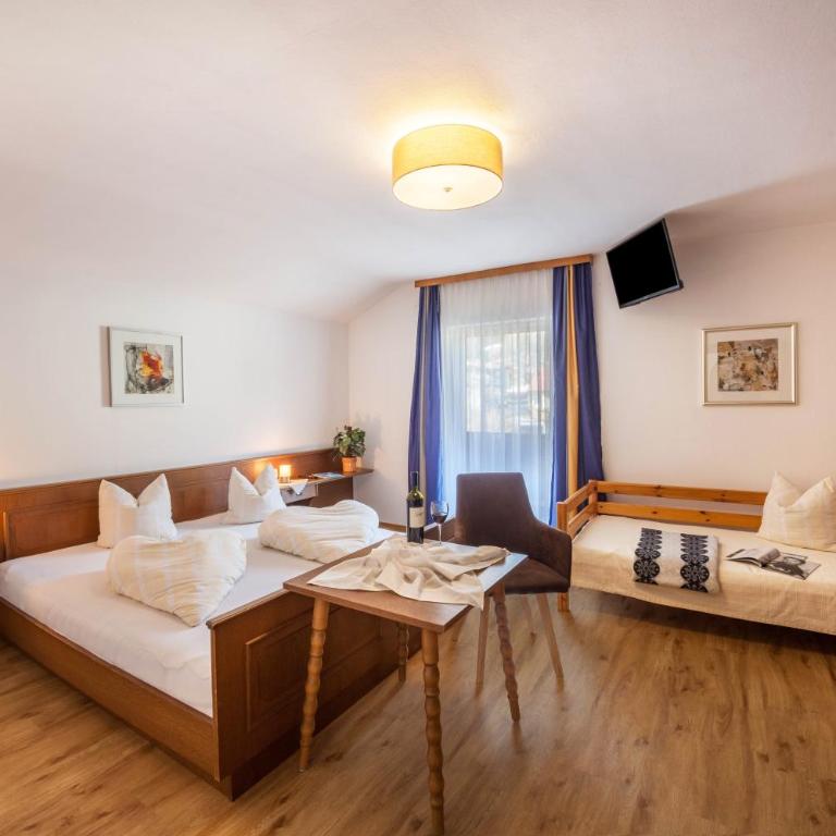 Ferienwohnung Brugger 4 Personen - Deluxe Apartment mit Balkon und 2 Schlafzimmern - 8