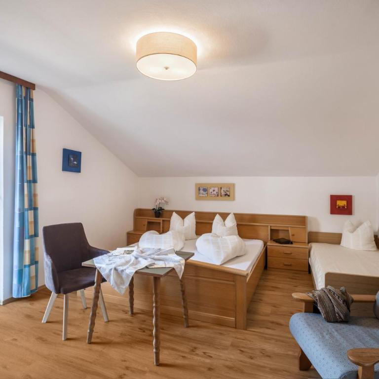 Ferienwohnung Brugger 4 Personen - Deluxe Apartment mit Balkon und 2 Schlafzimmern - 2