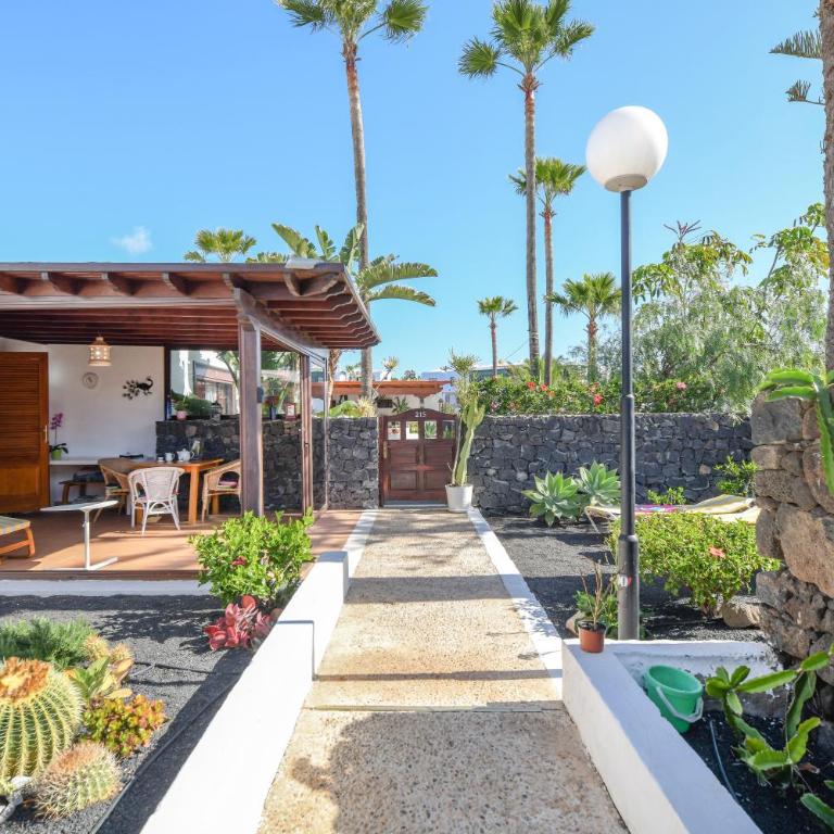 Bungalow Playa Bastián - Casa de 2 dormitorios - 3