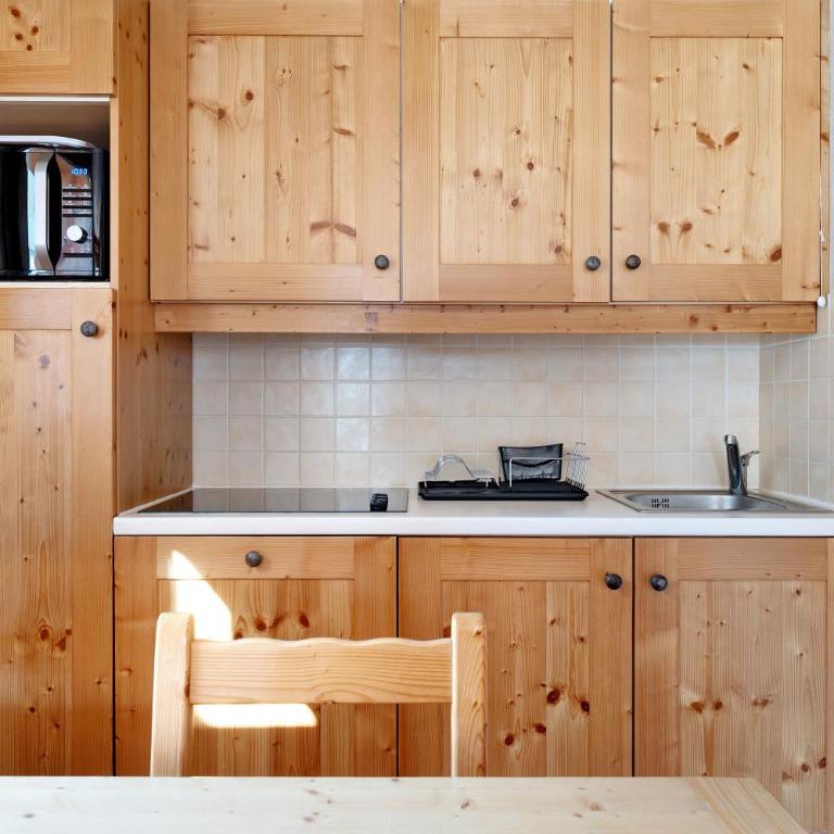 Résidence Les Alpages de Val Cenis - Two-Bedroom Deluxe Apartment with Garden View - 5
