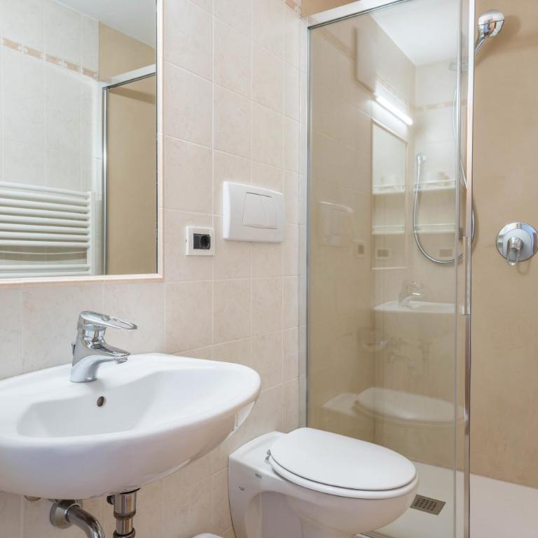 Manuela - Appartamento Premium con 3 Camere da Letto e Balcone - 17