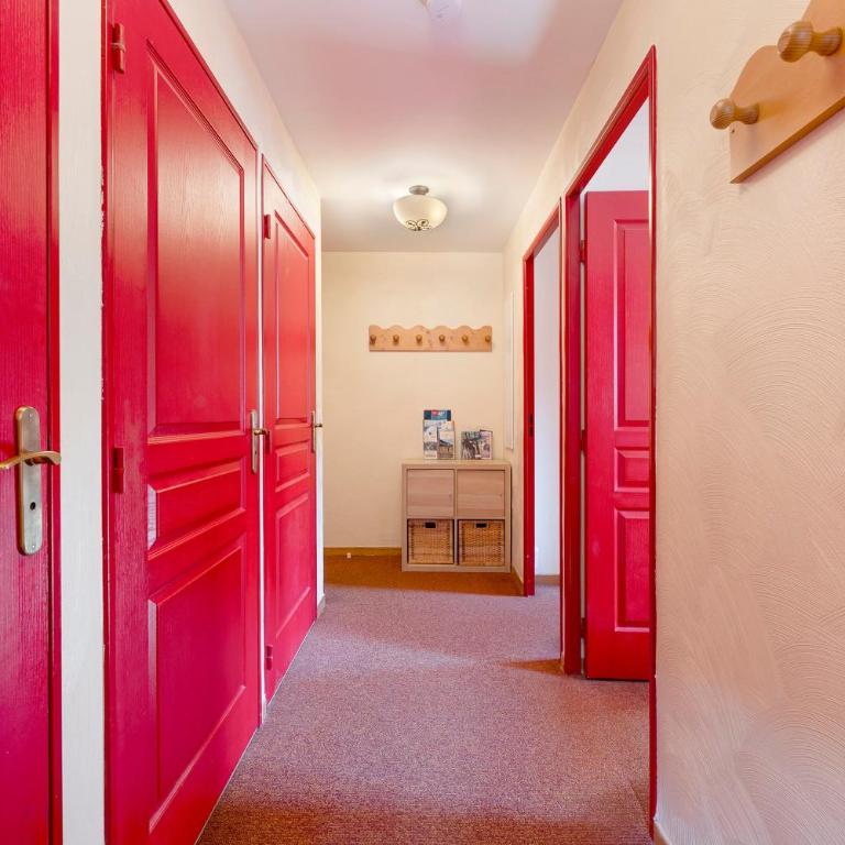 Résidence Les Alpages de Val Cenis - Two-Bedroom Deluxe Apartment with Garden View - 18
