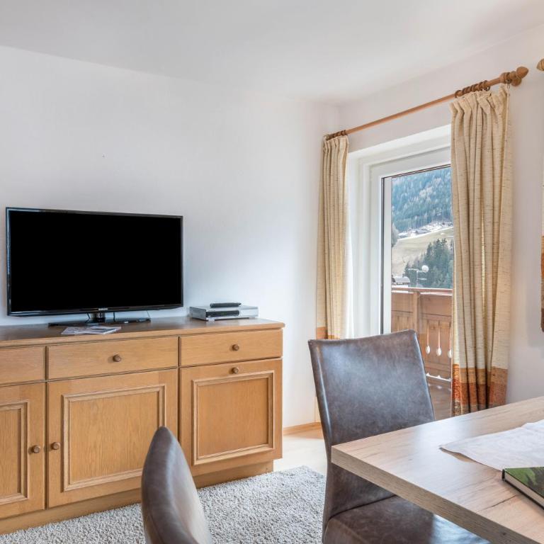 Manuela - Appartamento Premium con 3 Camere da Letto e Balcone - 13