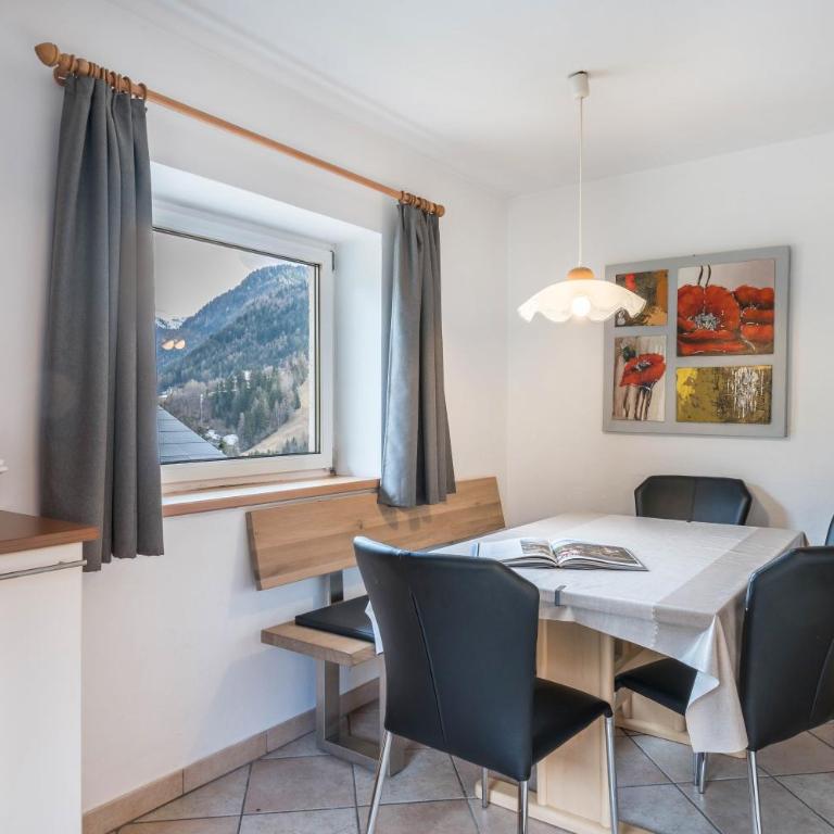 Manuela - Appartamento Premium con 3 Camere da Letto e Balcone - 20