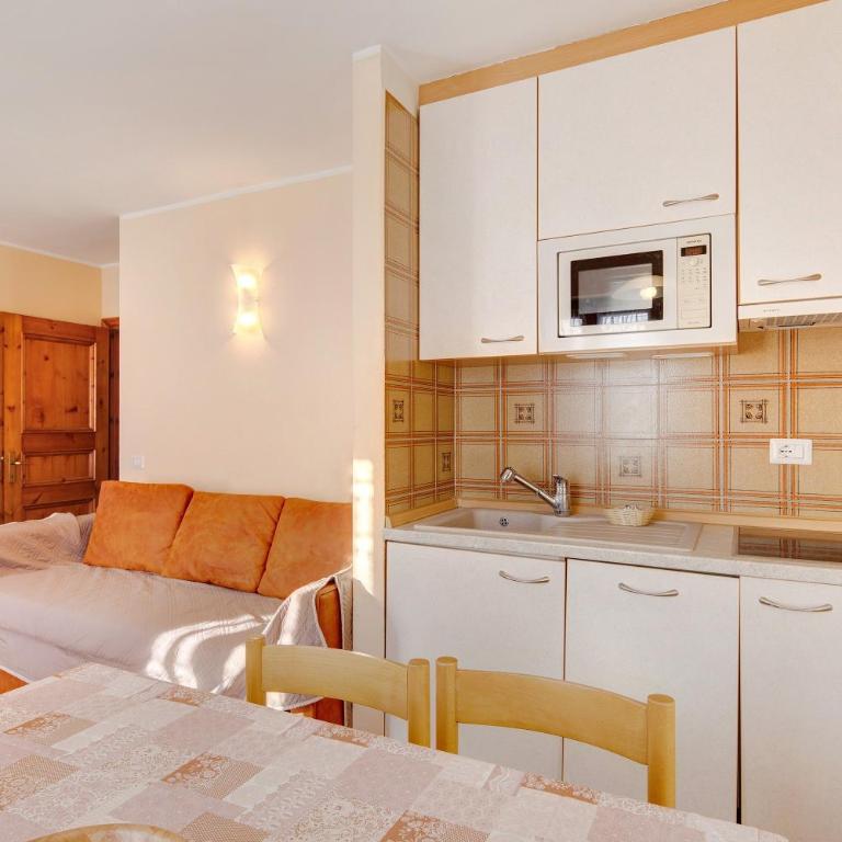 Chalet Meridiana Appartamento 3 - Appartamento Deluxe con 2 Camere da Letto e Balcone - 6