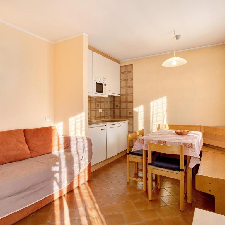 Chalet Meridiana Appartamento 3 - Appartamento Deluxe con 2 Camere da Letto e Balcone - 4
