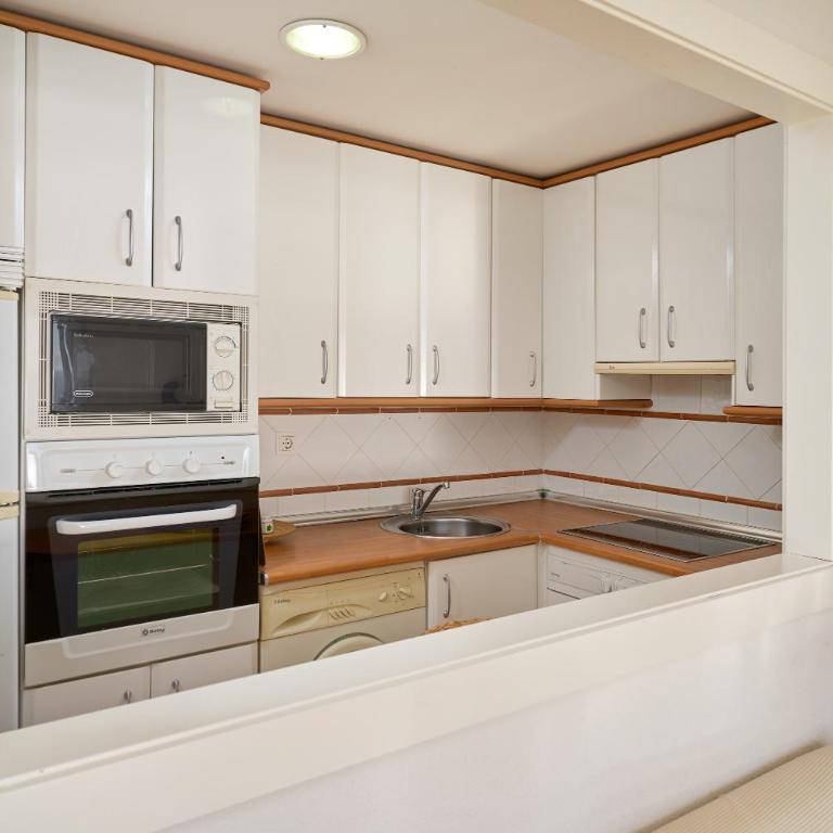 Marina Playa - Studio Apartment with Sea View - 6