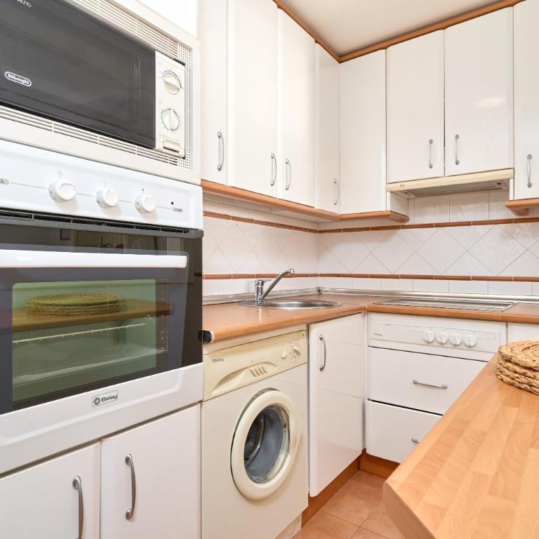 Marina Playa - Studio Apartment with Sea View - 8