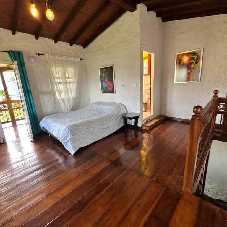 Melongos Jardín - Two-Bedroom House - 18