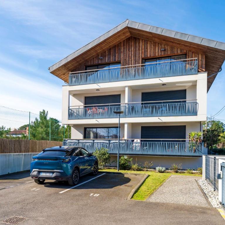 Imarena, Elegance et Vue Port - Superior Apartment with City View - 20