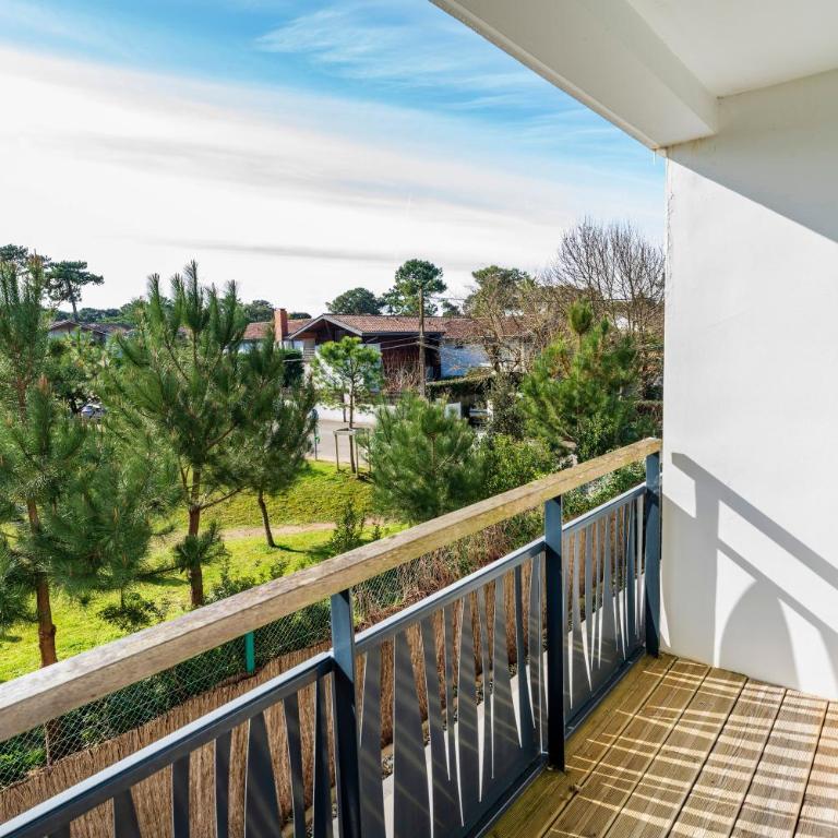 Imarena, Elegance et Vue Port - Superior Apartment with City View - 2