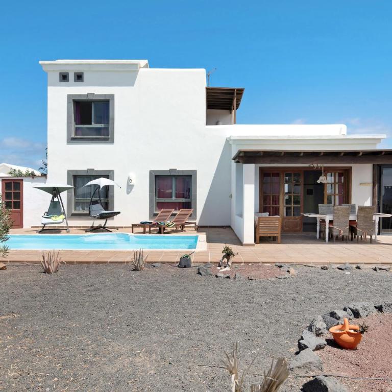 Villa Montaña Roja - Villa with Sea View - 2