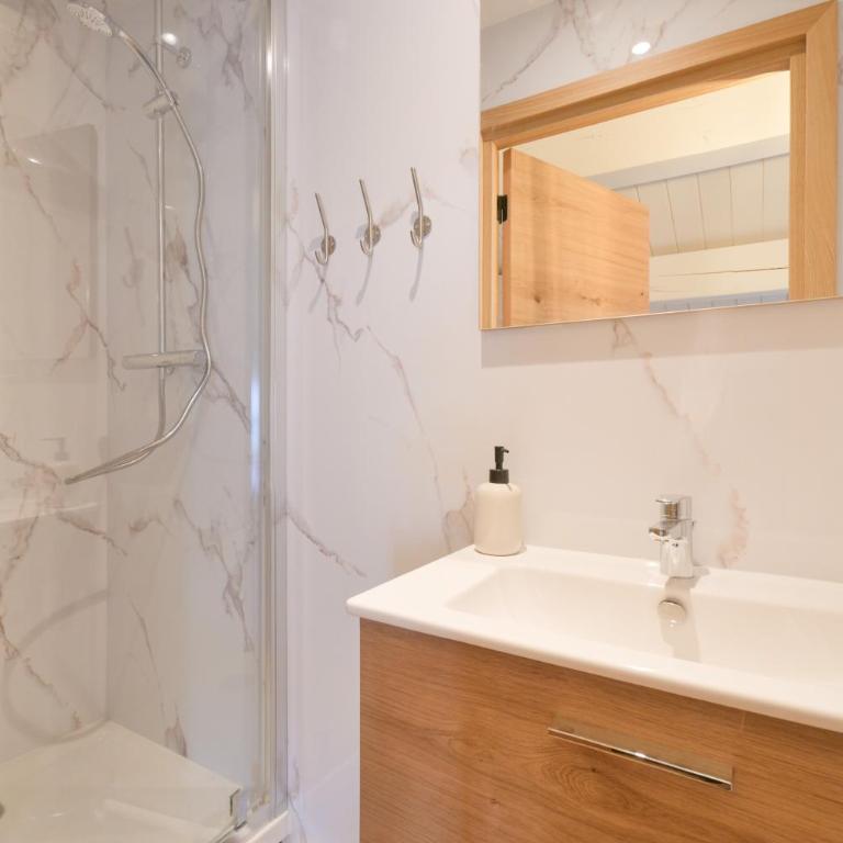 Lesetoilesdelaplagne Chalet 17 - Appartement Supérieur avec Sauna - 9
