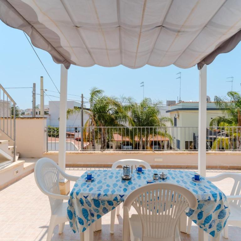 Bouganvillea Apt - Superior One-Bedroom Apartment with Balcony - 13