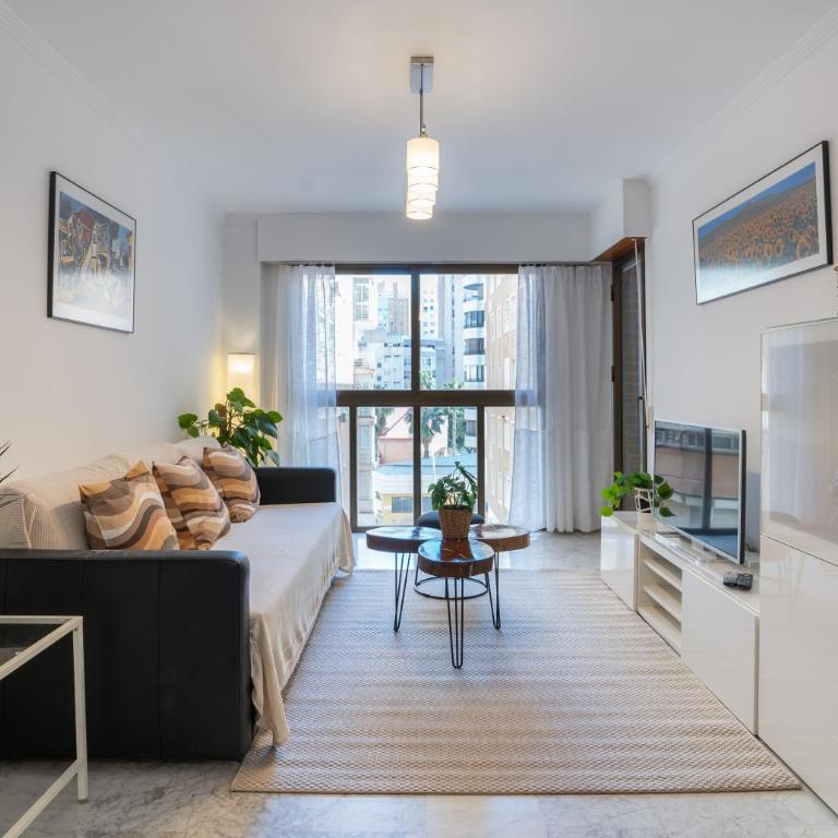 Gran Confort Muelle Uno - Apartamento Deluxe de 2 dormitorios con balcón - 1
