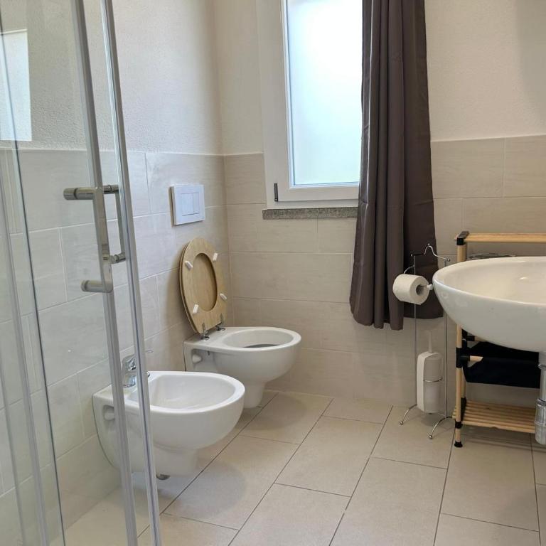 Trilocale con due Bagni B7 - Appartamento Deluxe con 2 Camere da Letto e Vista Oceano - 9
