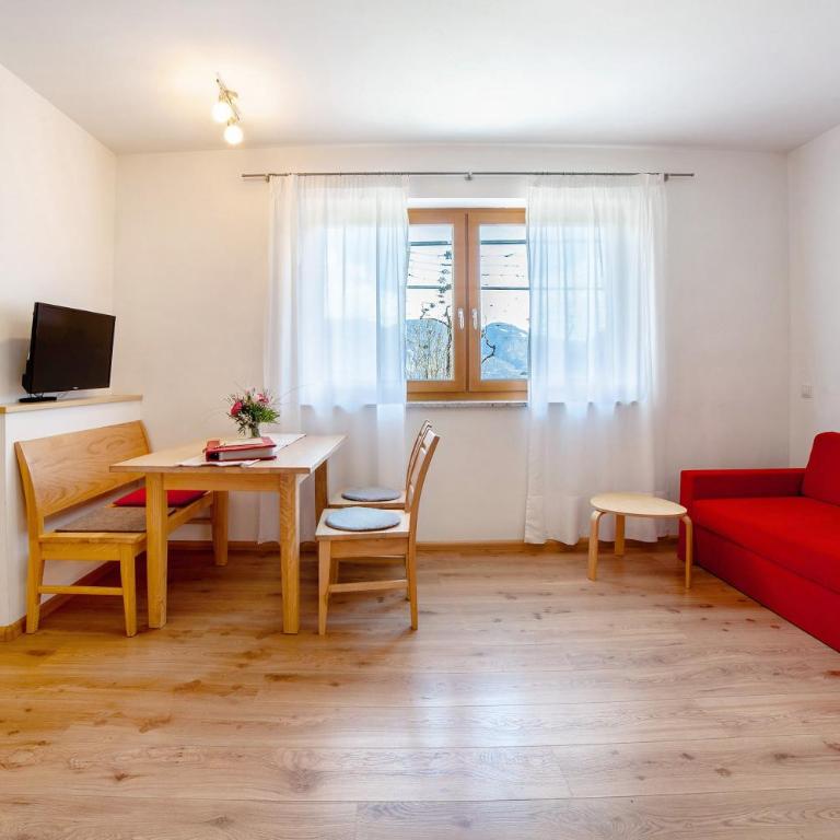Fröhlichhof Wohnung Pergola - Two-Bedroom Deluxe Apartment with Garden View - 5