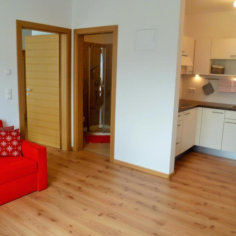 Fröhlichhof Wohnung Pergola - Two-Bedroom Deluxe Apartment with Garden View - 13