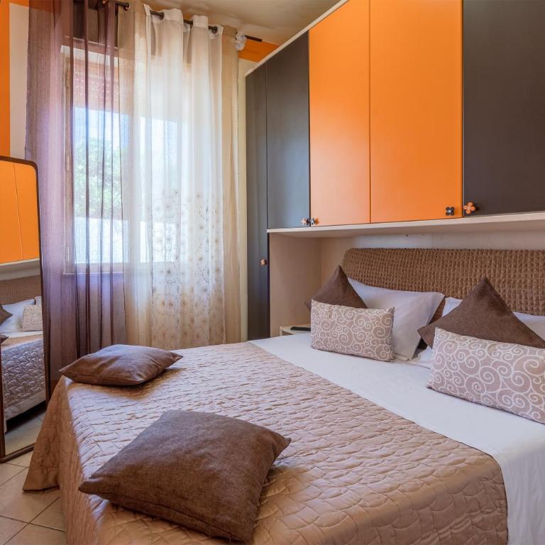 Villa le tre Commari - Arancione - Appartamento Deluxe con 2 Camere da Letto e Vista Giardino - 5