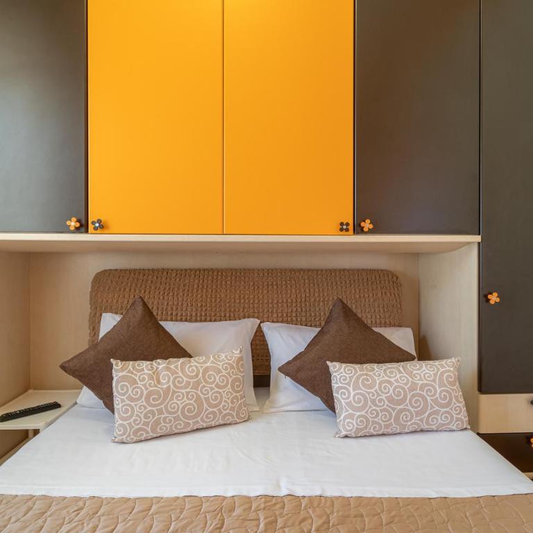 Villa le tre Commari - Arancione - Appartamento Deluxe con 2 Camere da Letto e Vista Giardino - 6