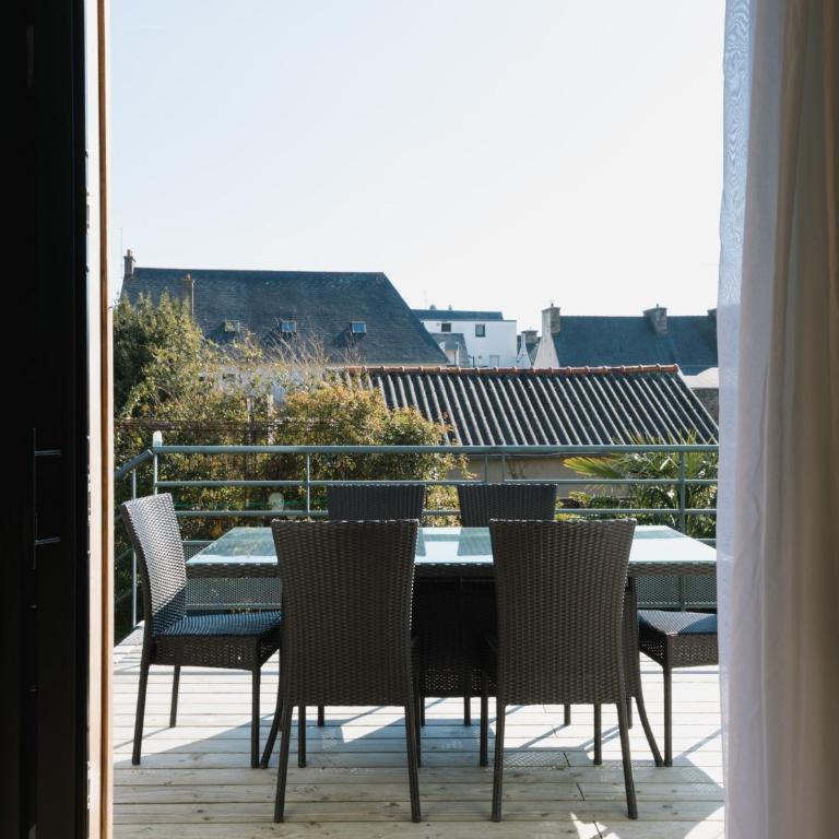 Villa Roz - Three-Bedroom House - 10