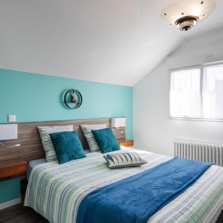 Villa Roz - Three-Bedroom House - 16