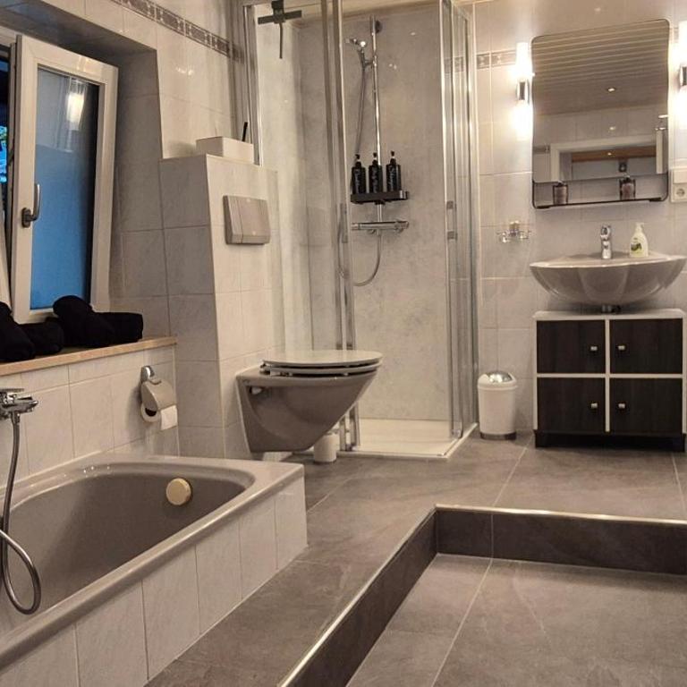 Bergzeit Bad Reichenhall - Deluxe-Apartment mit 2 Schlafzimmern und Gartenblick - 23