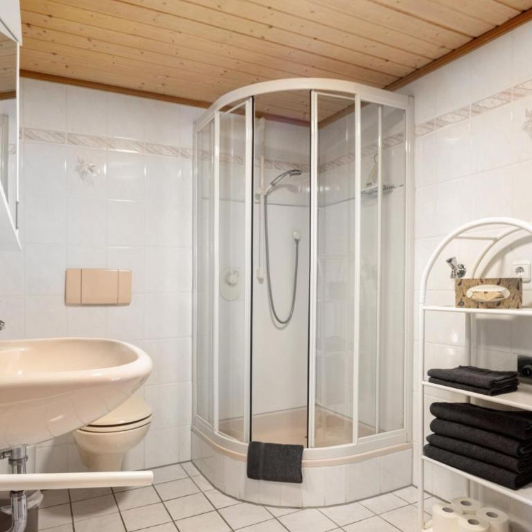 Ferienwohnung Harmonie - Apartment mit 1 Schlafzimmer und Gartenblick - 16