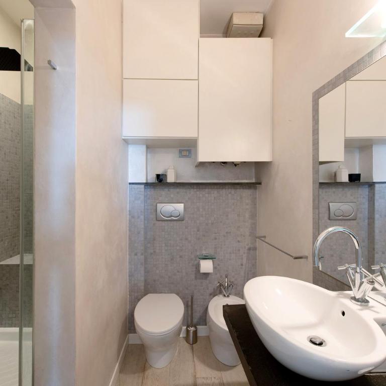 Luce Chiara Home - Two-Bedroom Deluxe Apartment with Garden View - 17