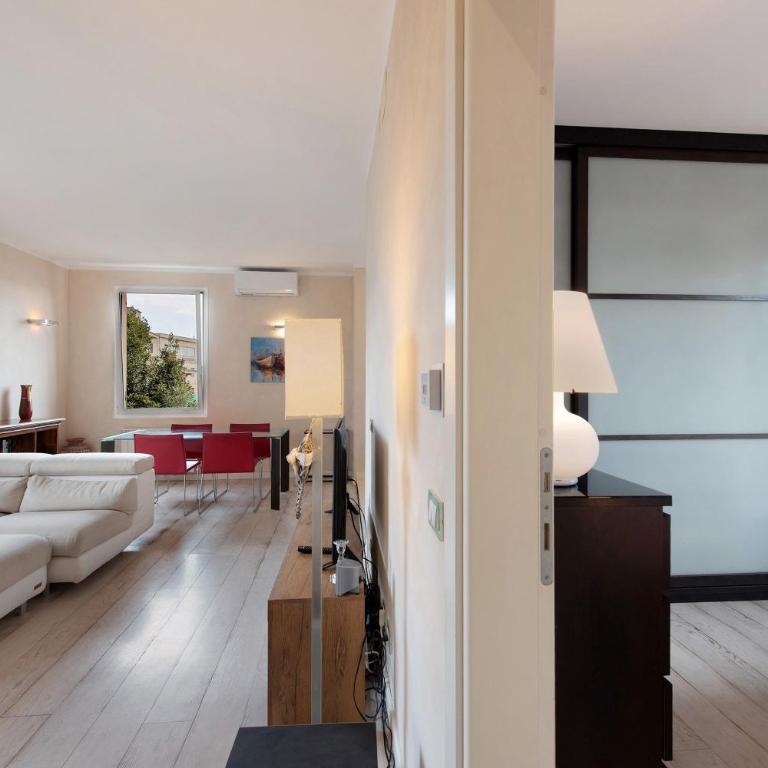 Luce Chiara Home - Two-Bedroom Deluxe Apartment with Garden View - 11