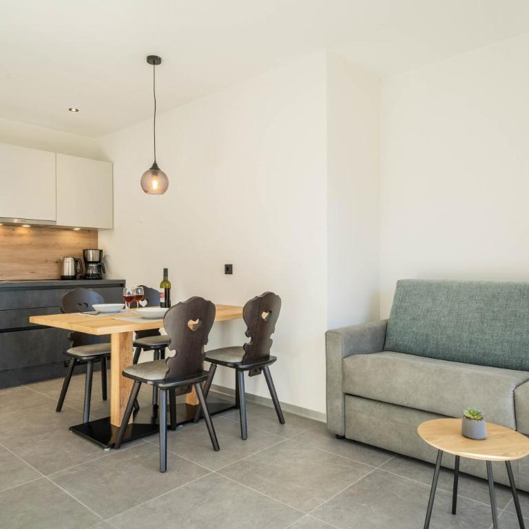 Sunnig Apartment Sonnenschein - Superior One-Bedroom Apartment with Balcony - 10