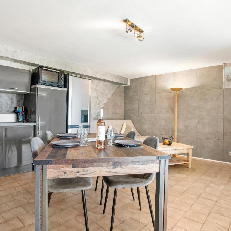 Appart Rez de jardin vue mer - Superior Apartment with City View - 9