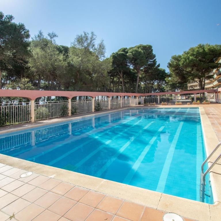 Salines - Superior One-Bedroom Apartment with Balcony - 1