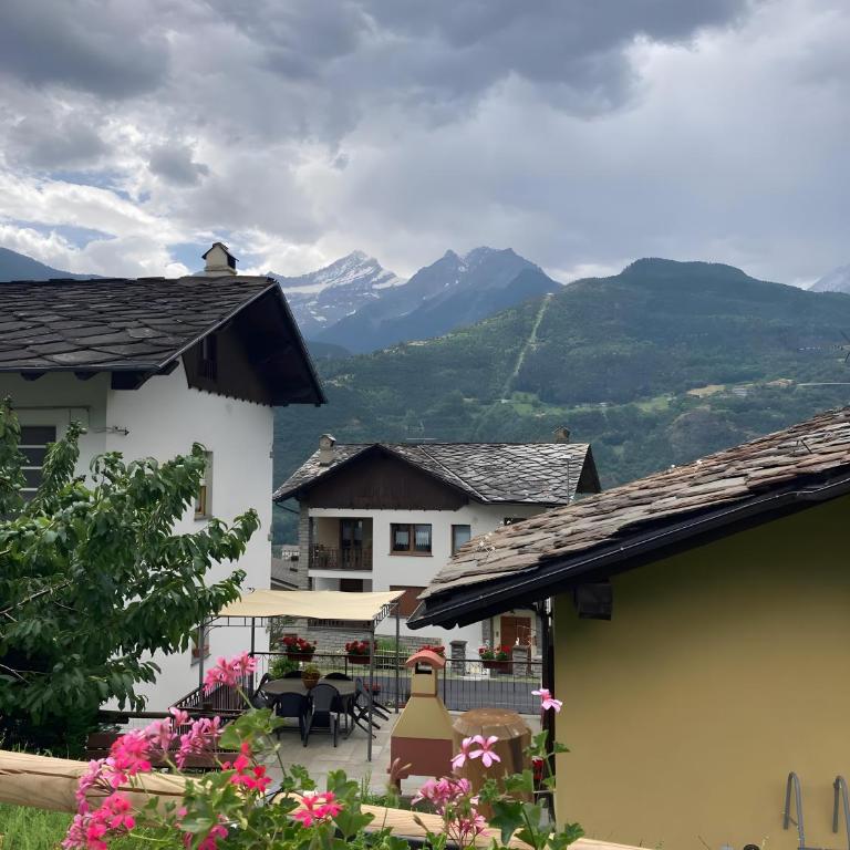 La Douce Pomme - Camera Matrimoniale con Vista Montagna - 16