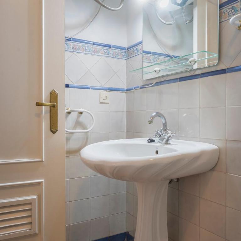 Apartamento en Puente Triana - Superior One-Bedroom Apartment - 13