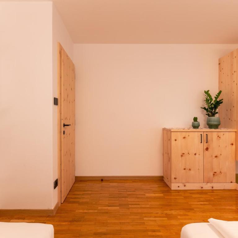 Dolomites Apartment Christian - Appartamento Premium con 3 Camere da Letto e Balcone - 9