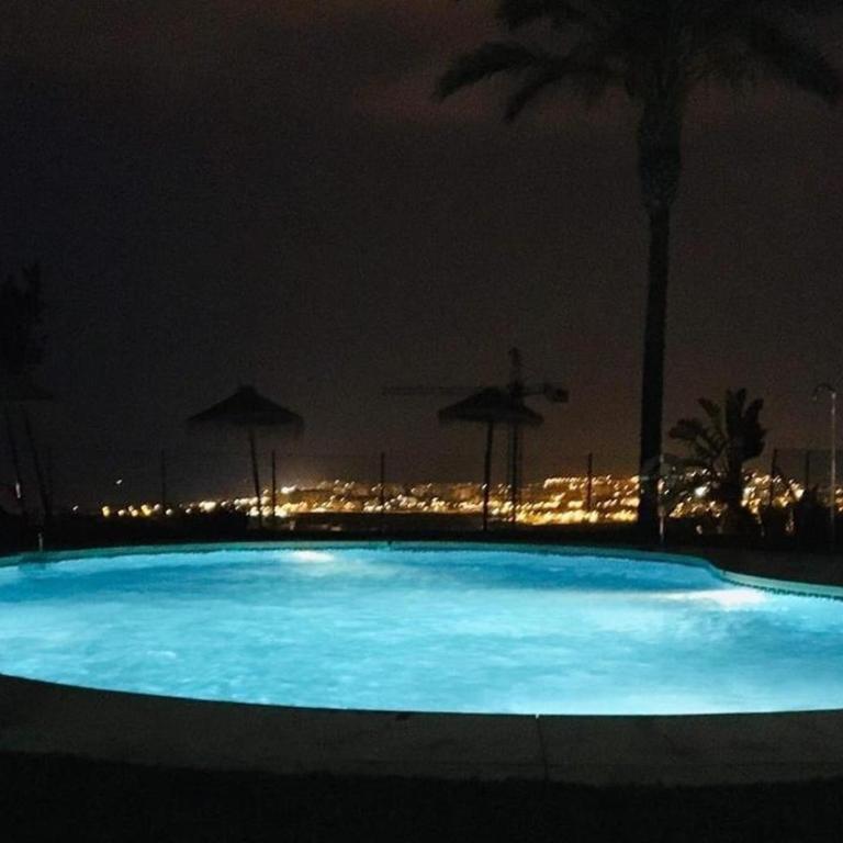 Lux Apartm Beauvivir - Two-Bedroom Deluxe Apartment with Ocean View - 25