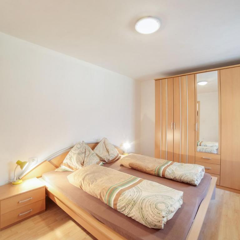 Strickerhof Appartment 1 - Appartamento Superior con 1 Camera da Letto e Balcone - 7
