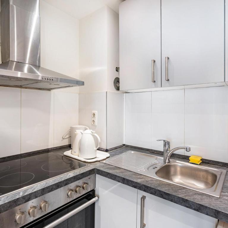 Aldars Urban Suite No.10 - Appartement 1 Chambre Supérieur avec Balcon - 6