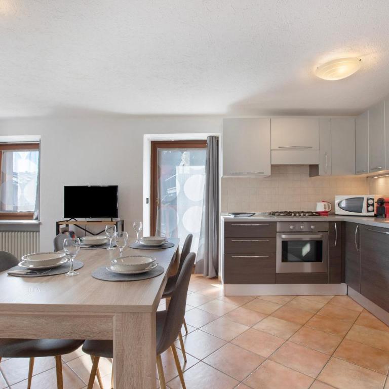 Tra Montagna e Città - Aosta - Appartamento Deluxe con 2 Camere da Letto e Balcone - 26