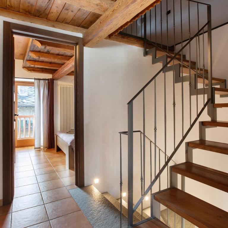 Tra Montagna e Città - Aosta - Appartamento Deluxe con 2 Camere da Letto e Balcone - 15