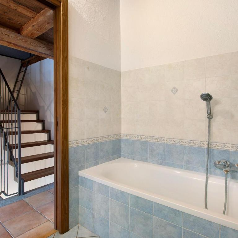 Tra Montagna e Città - Aosta - Appartamento Deluxe con 2 Camere da Letto e Balcone - 20